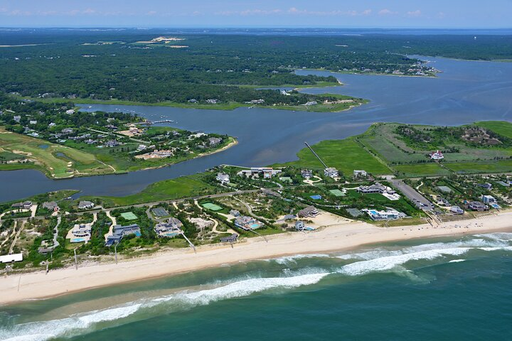 Hamptons Insider Tour with Private Helicopter from Manhattan - Photo 1 of 9